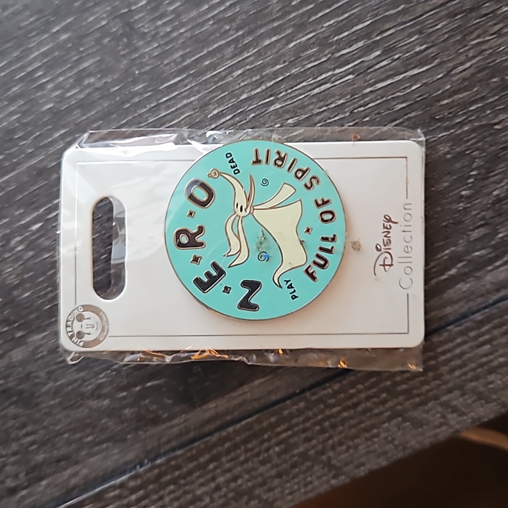 Disney collectible pin zero from nightmare before Christmas